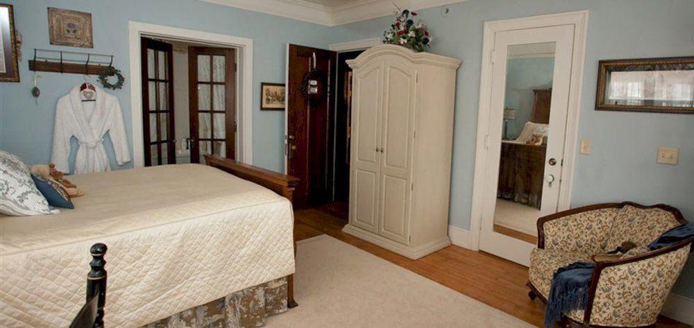 Westphal Mansion Inn Bed & Breakfast Hartford Exterior photo