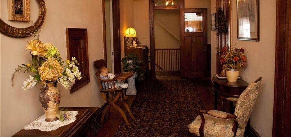 Westphal Mansion Inn Bed & Breakfast Hartford Exterior photo