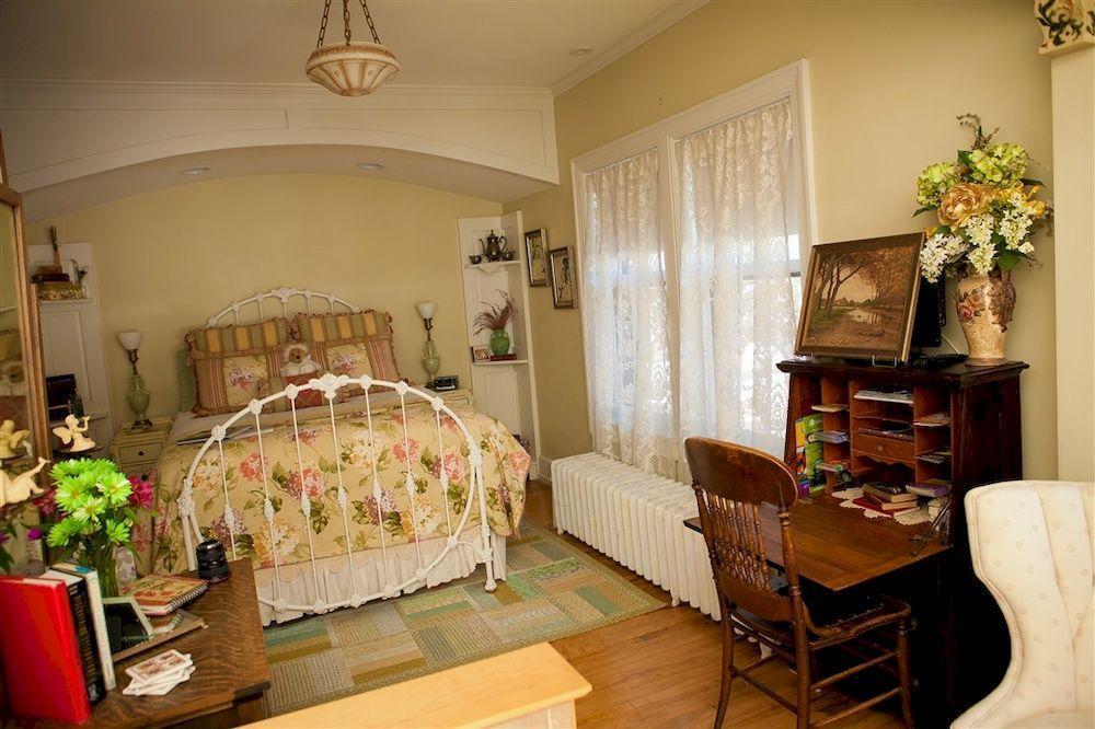 Westphal Mansion Inn Bed & Breakfast Hartford Exterior photo