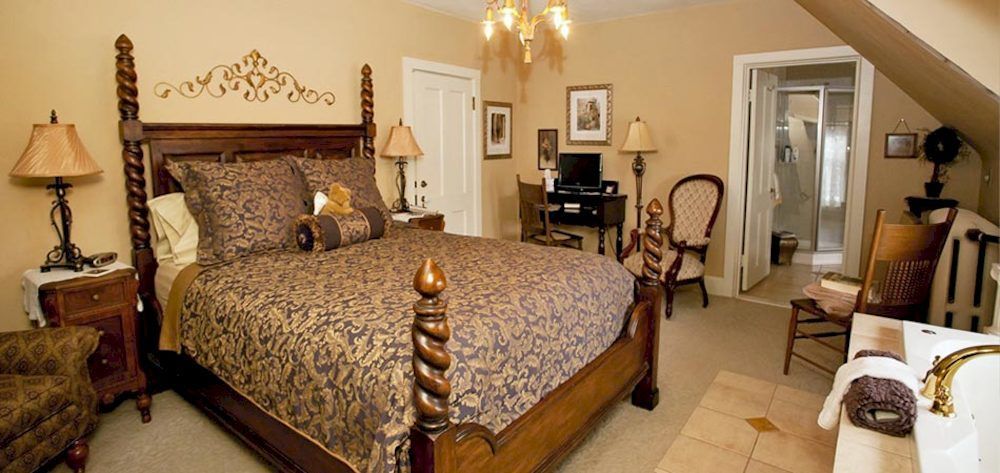 Westphal Mansion Inn Bed & Breakfast Hartford Exterior photo